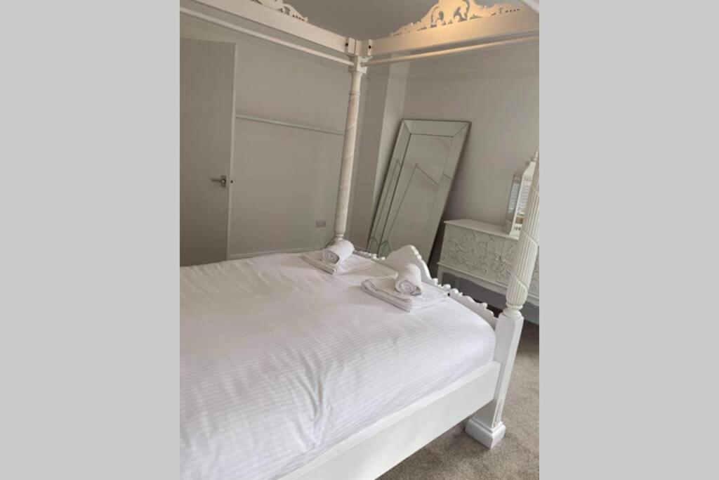 Beautiful 2 Bed Flat In The Heart Of Lynton Devon Lägenhet Exteriör bild